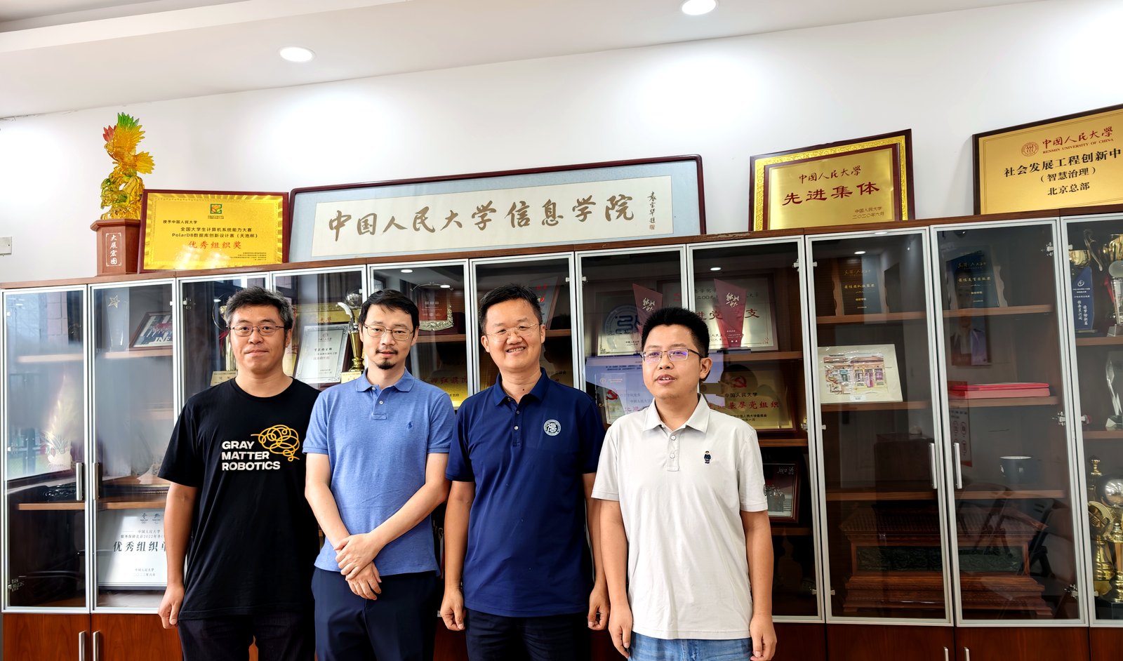 学术委员会委员李默、沈震来访合影